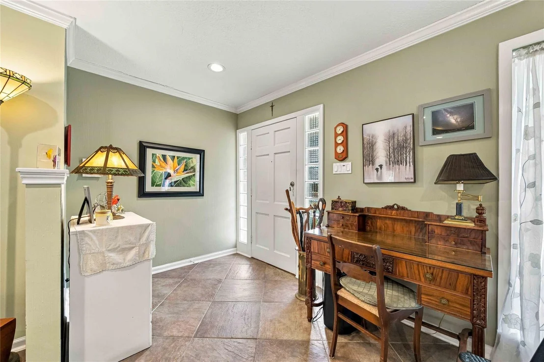 Photo of 6002 Saxon Drive