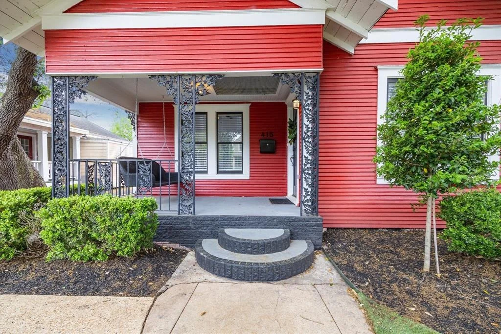 Photo of 415 Harvard Street