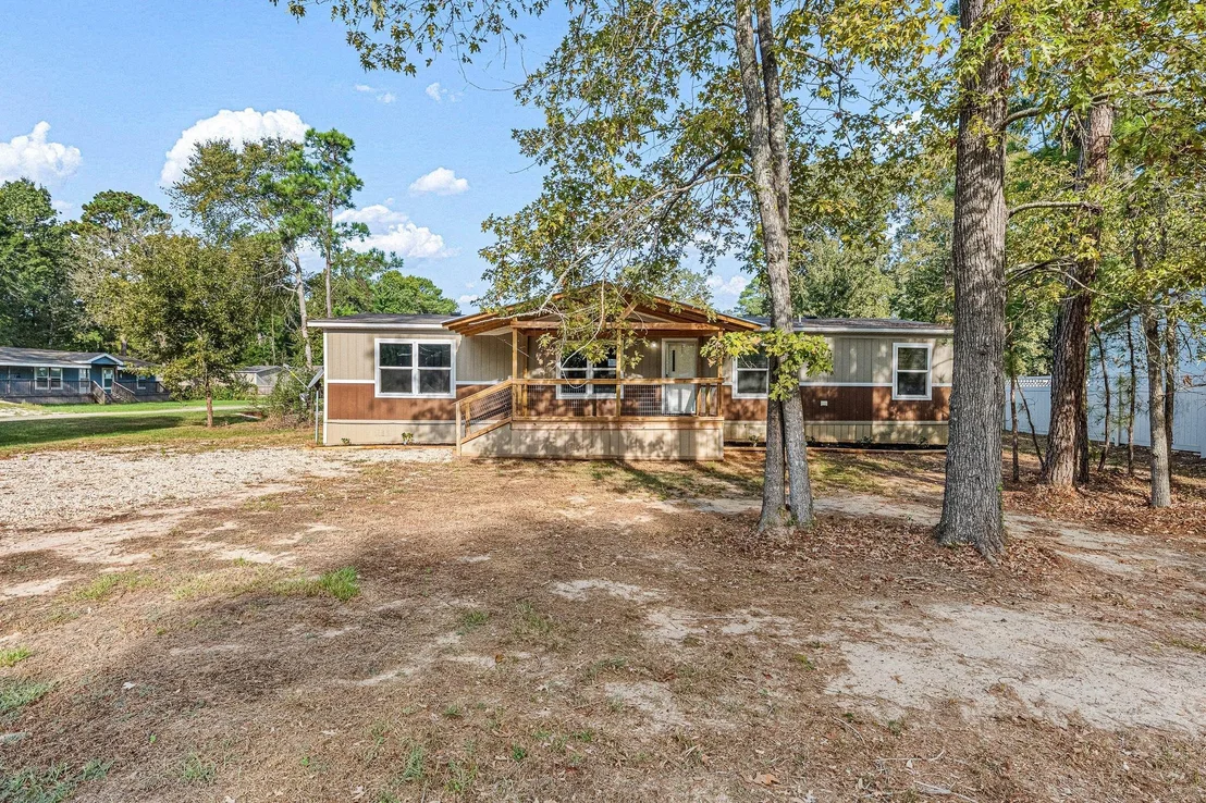 Photo of 472 Antigua Drive