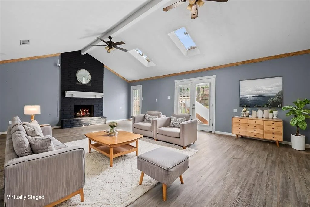 Photo of 300 Shady Glen Lane
