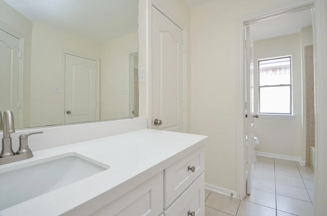 Photo of 2735 Driftwood Drive
