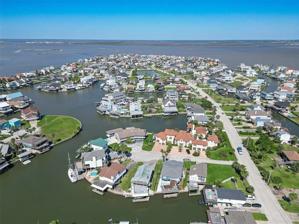 Photo of 210 Sampan Drive