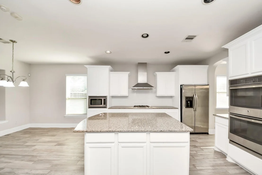 Photo of 143 W Wading Pond Circle