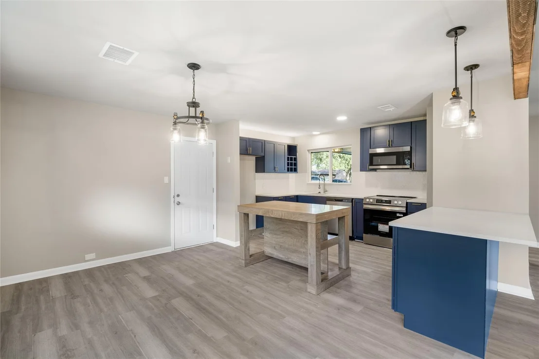 Photo of 11106 Huggins Drive