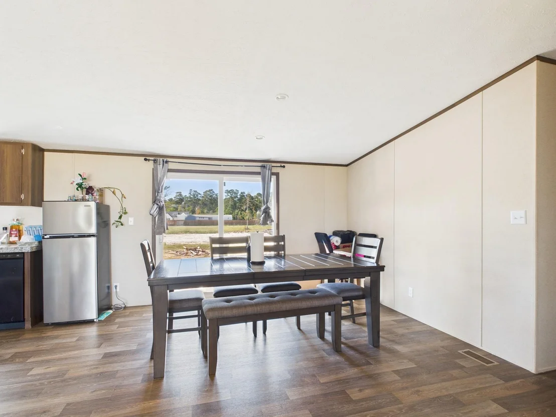 Photo of 1016 Exotic Pine Street