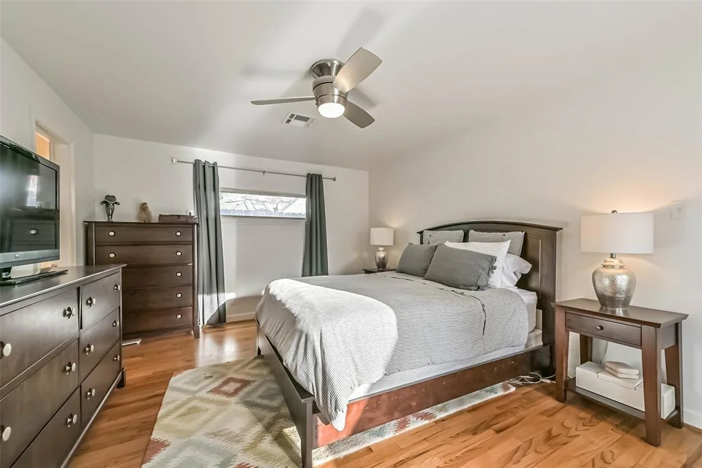 Photo of 5830 Valkeith Drive
