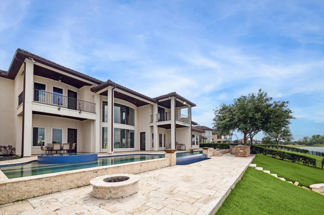 Photo of 38 Enclave Manor Drive