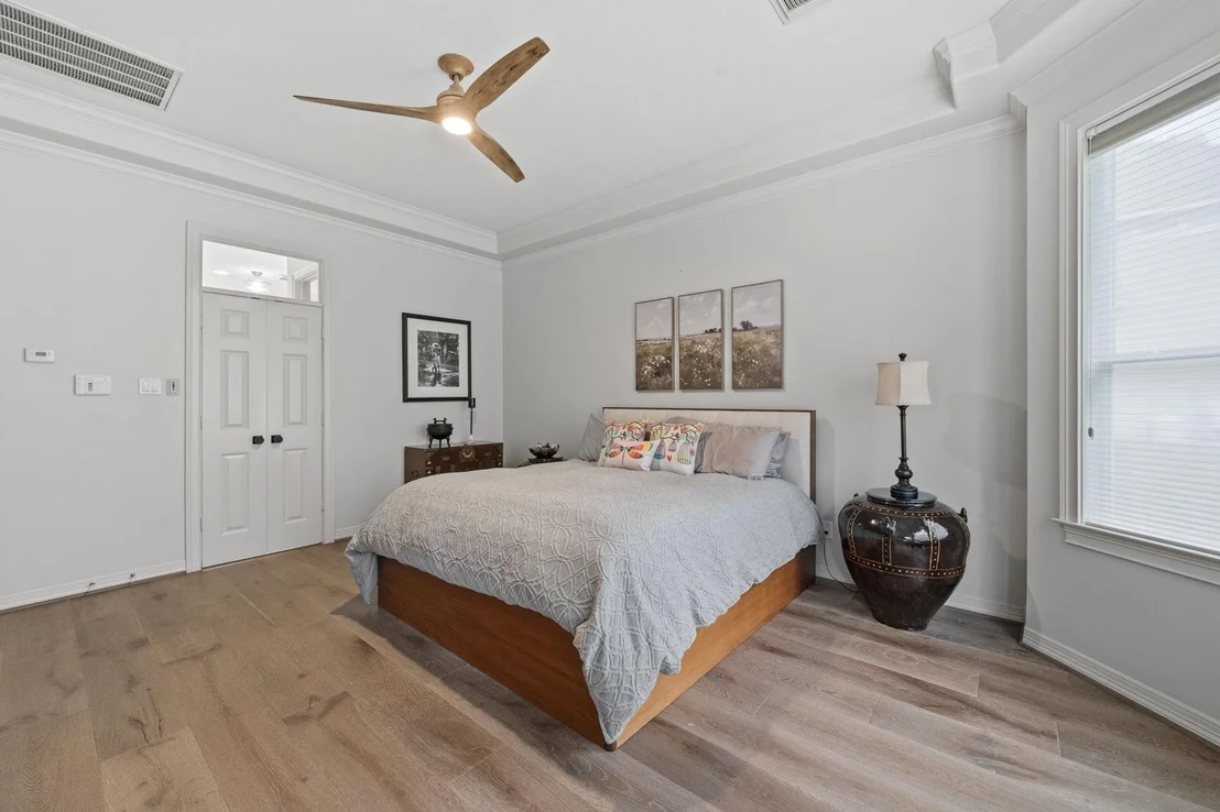Photo of 63 W Horizon Ridge Place