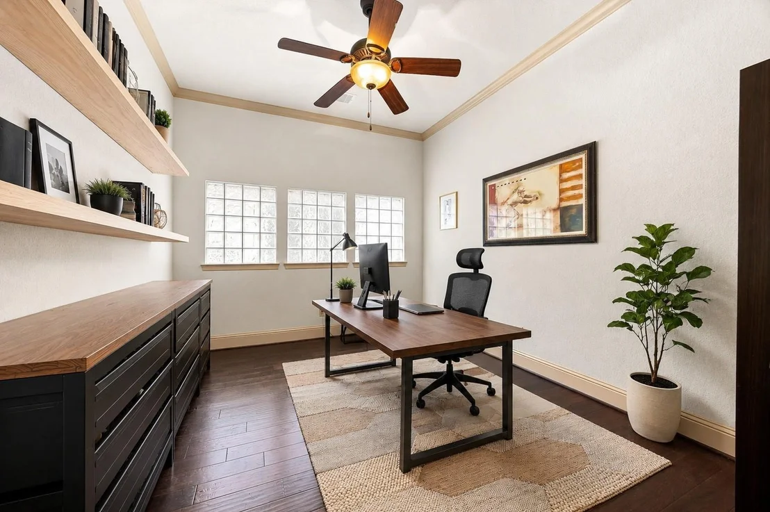 Photo of 10 Cottage Glen Lane