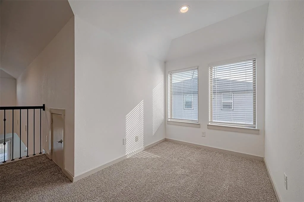 Photo of 28322 Hannahs Harbor Lane