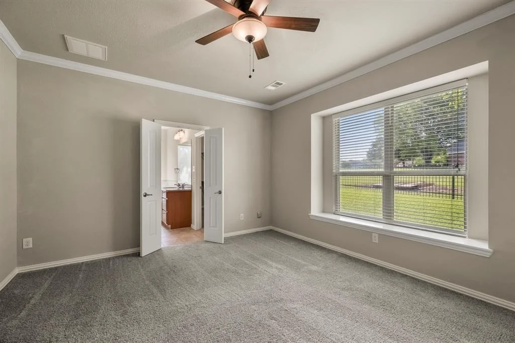 Photo of 1079 Lake View Drive