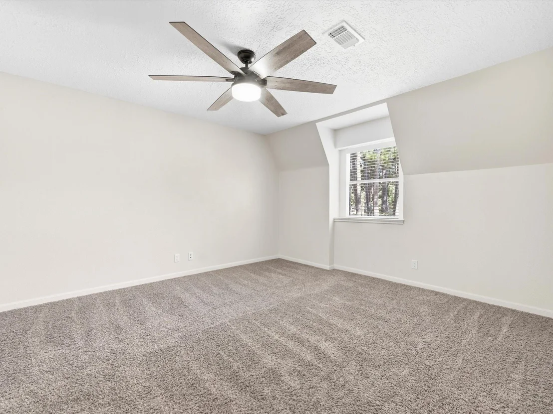 Photo of 18310 Lake Oaks Drive