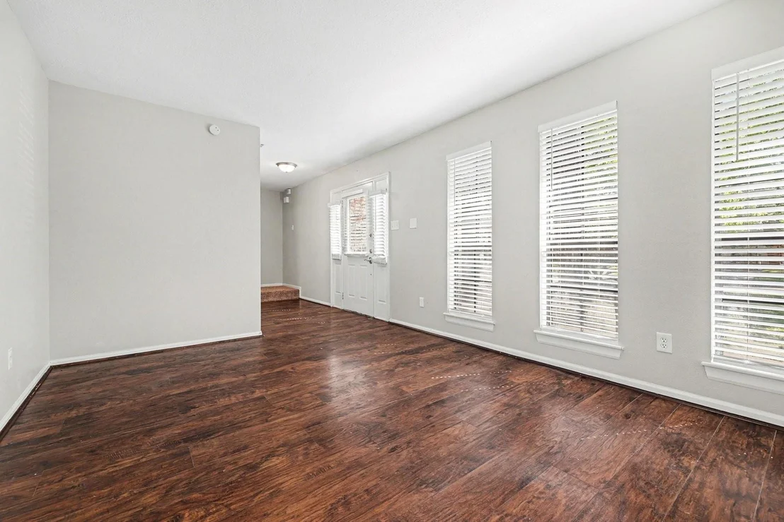 Photo of 134 E Pathfinders Circle
