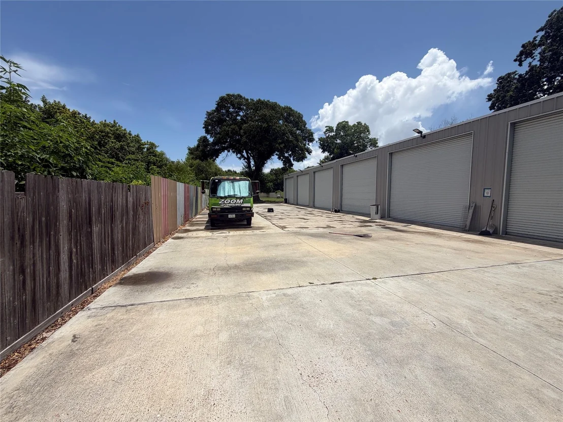Photo of 9727 Radio Street