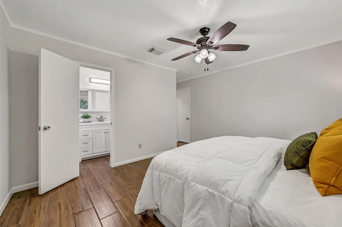 Photo of 705 Quaker Drive