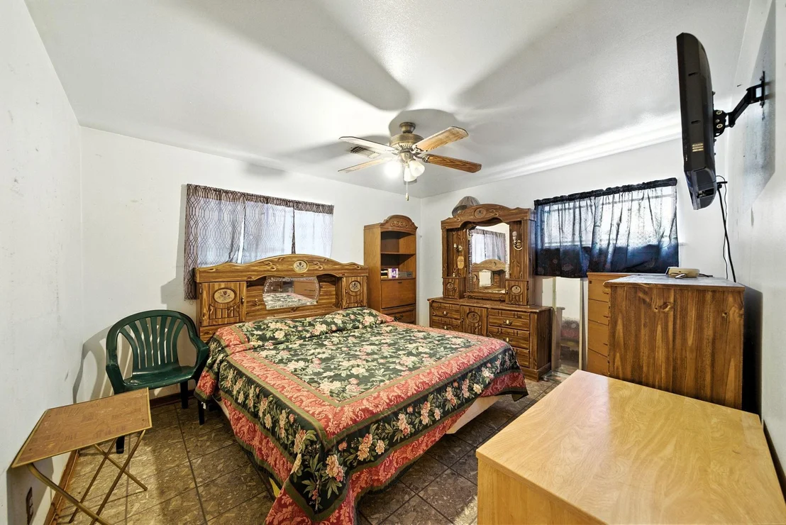 Photo of 4924 Park Drive