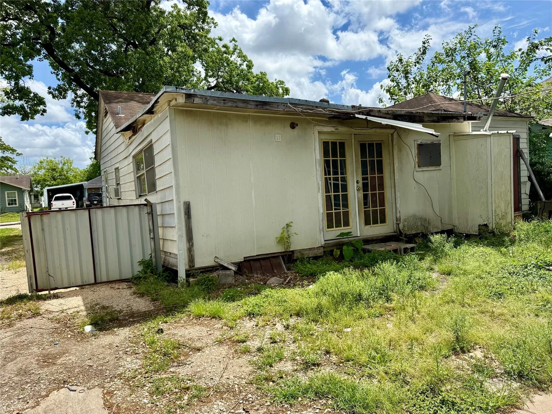 Photo of 310 Center Street