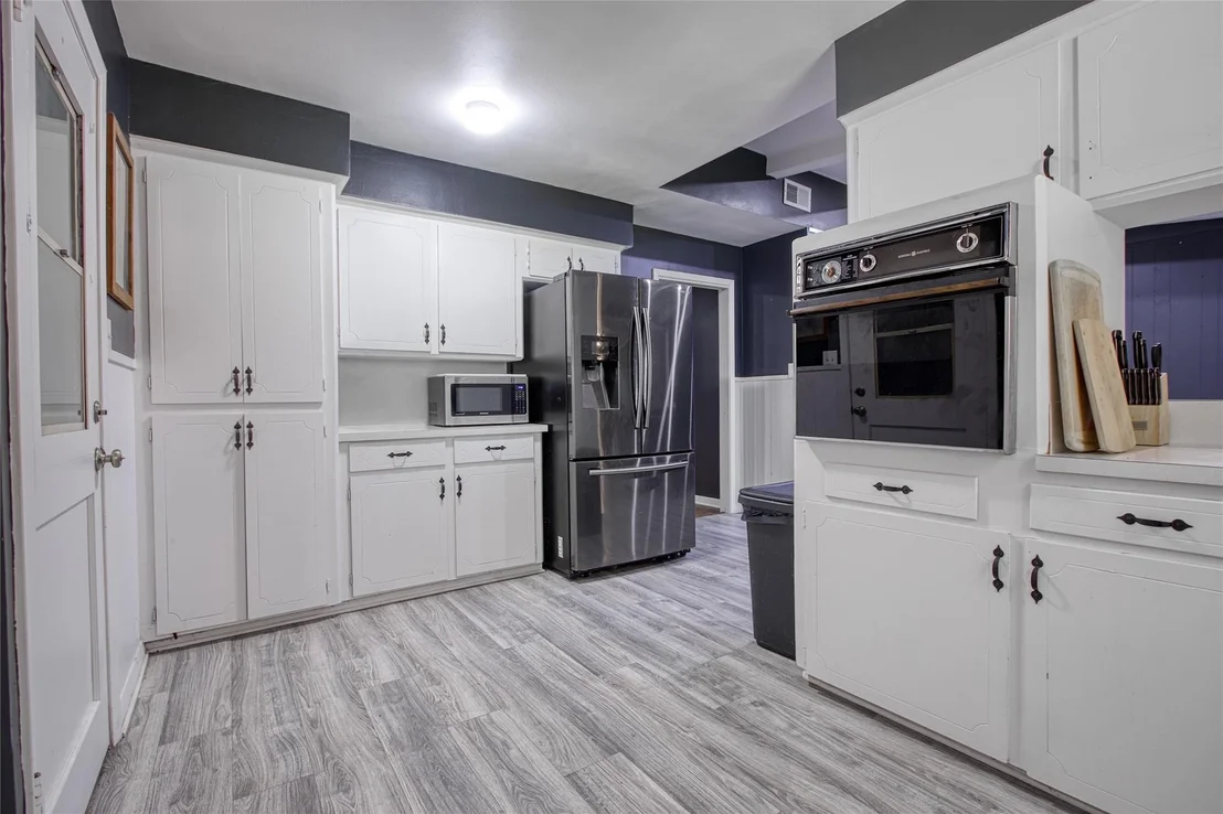 Photo of 1618 Bernie Avenue