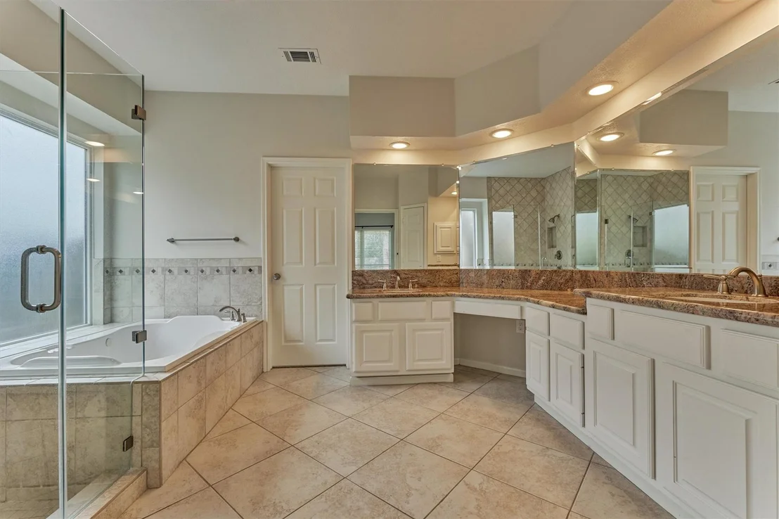 Photo of 18 Gallant Oak Place