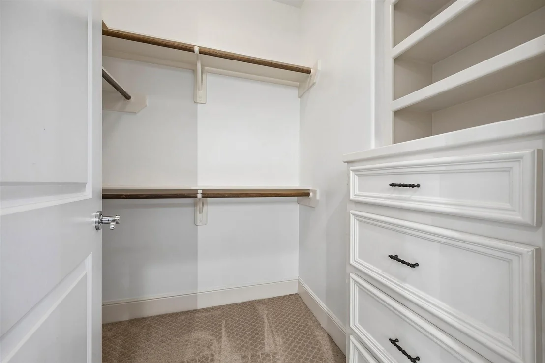 Photo of 4523 Maple Street