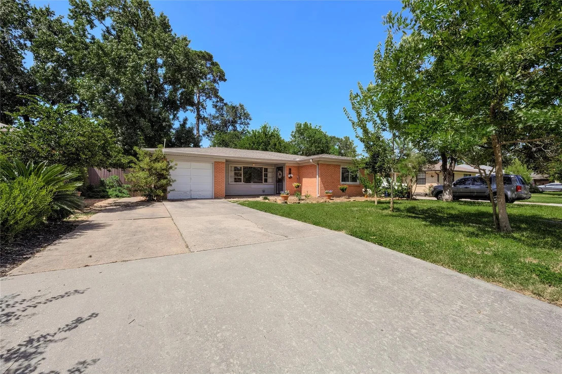 Photo of 515 Azaleadell Drive