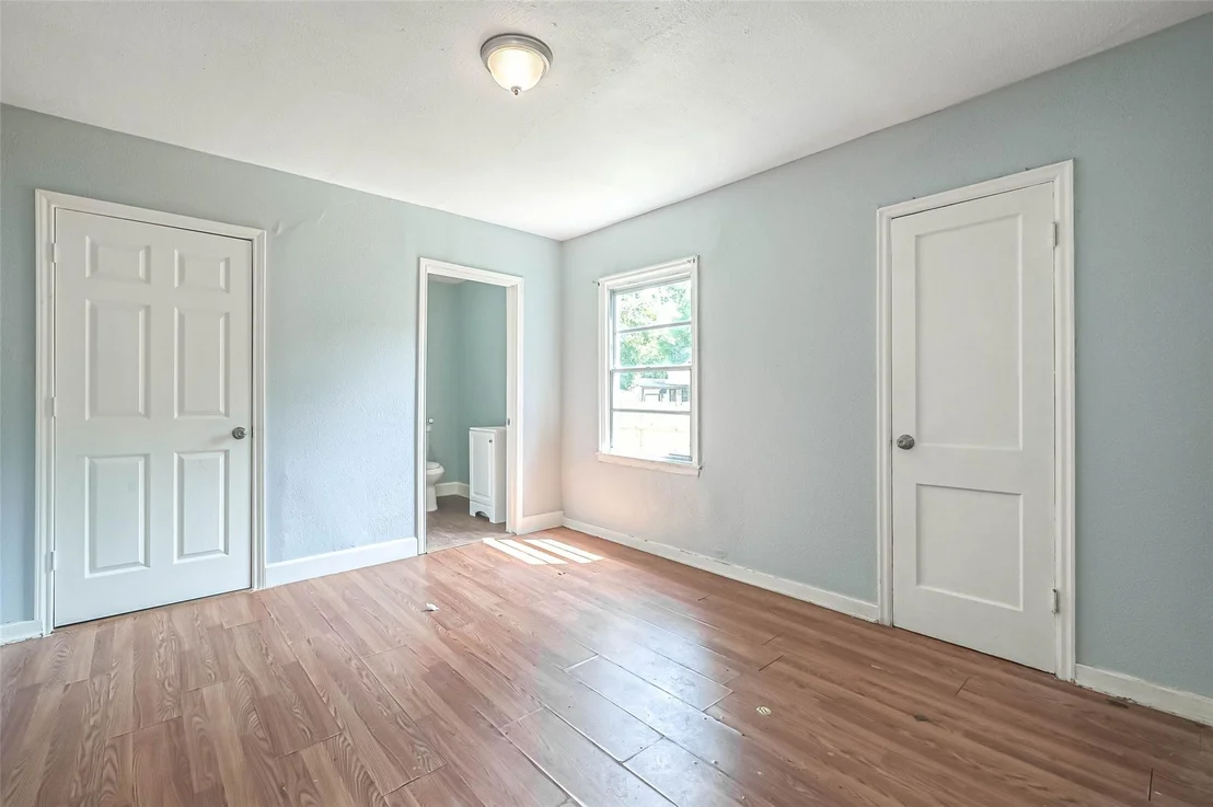 Photo of 8129 Barkley Street