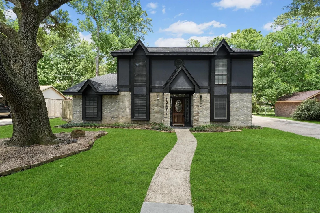 Photo of 12611 Old River Drive