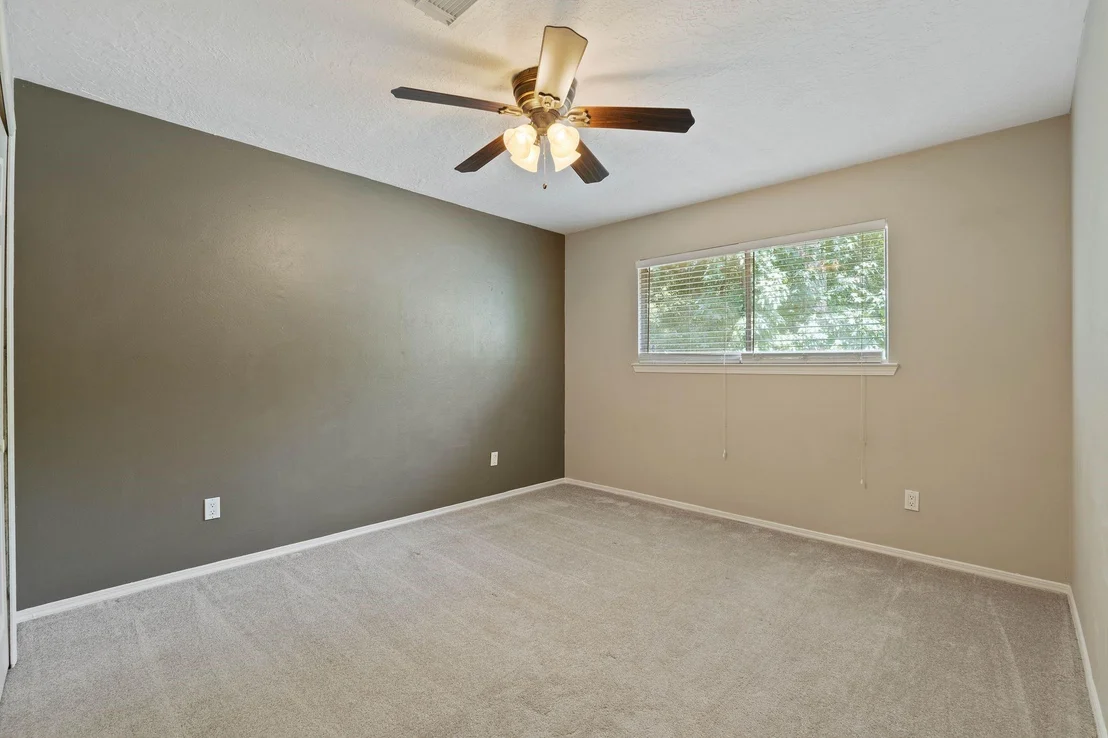 Photo of 26 Diamond Oak Court
