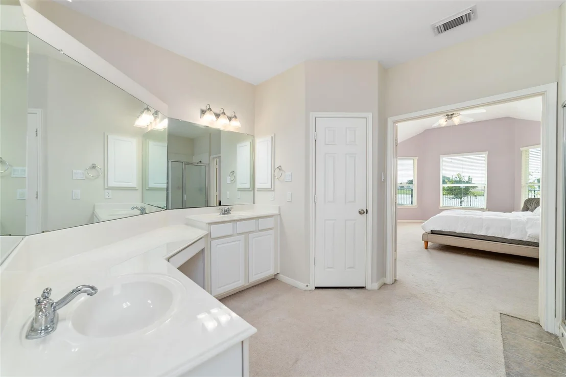 Photo of 8 Terra Bella