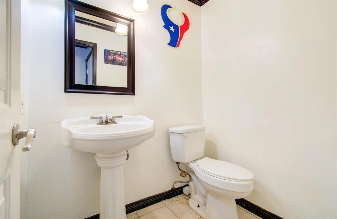 Photo of 8014 Streamside Drive