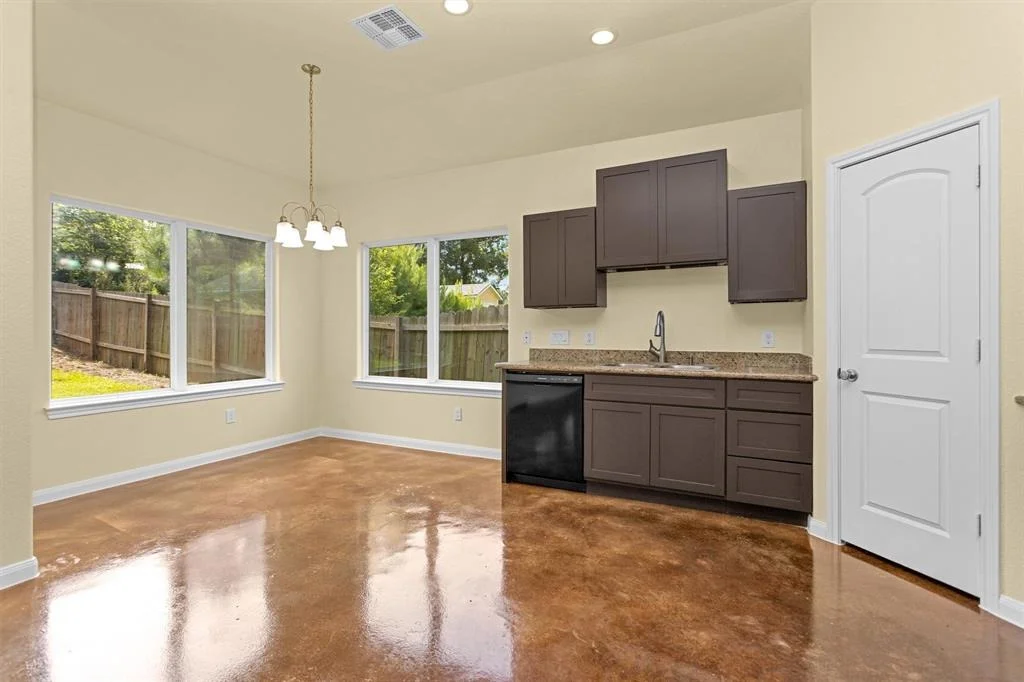 Photo of 15704 Sycamore Drive