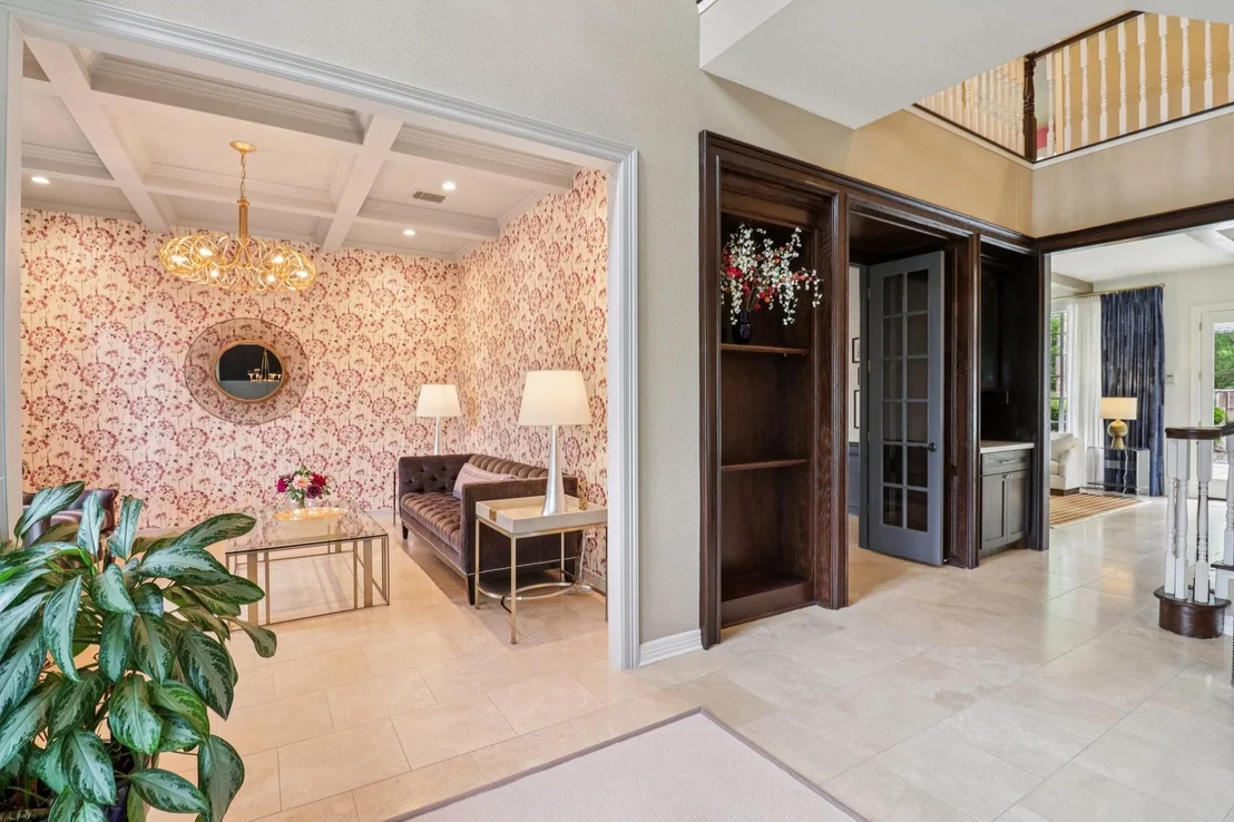 Photo of 18 Woodmere Place