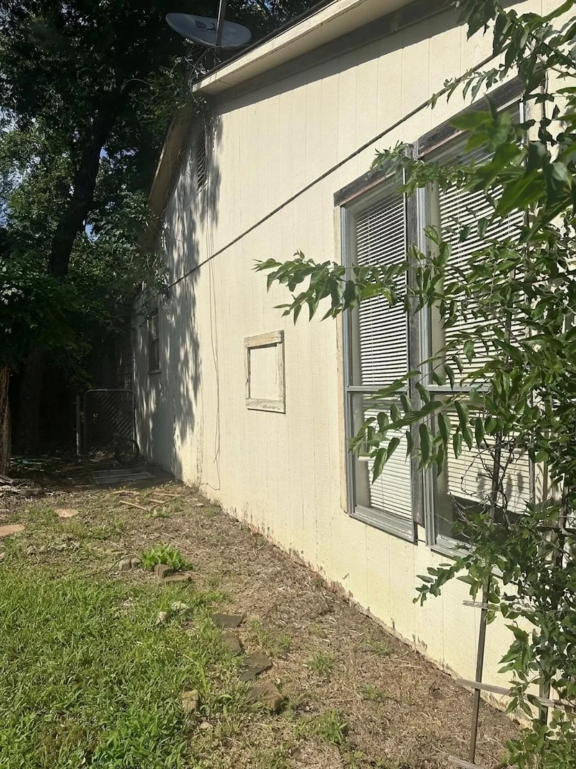 Photo of 1605 W Johnson Street