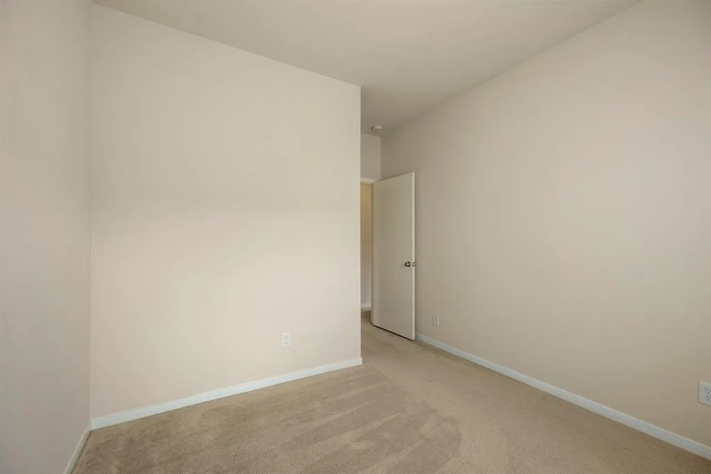 Photo of 4030 Mossy Place Lane