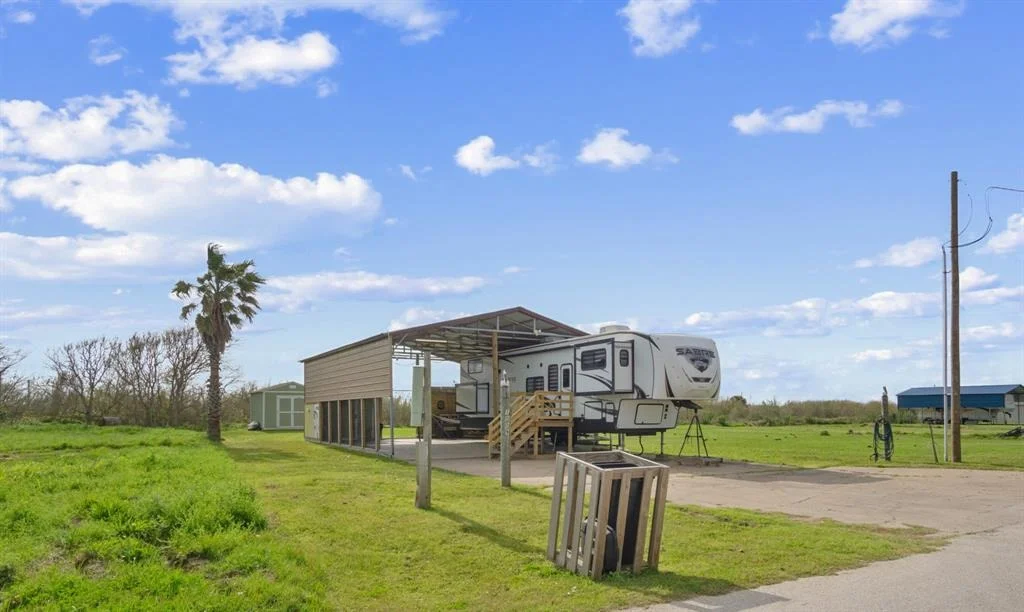 Photo of 1009 Head Hunter Drive