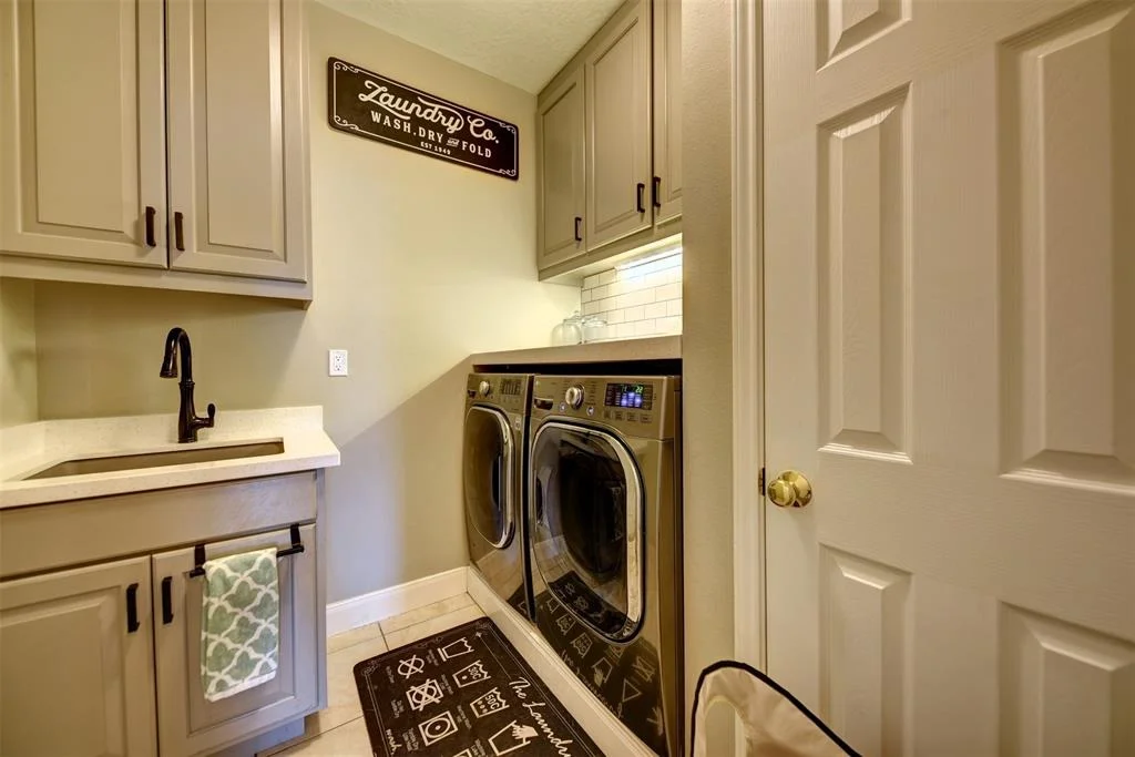 Photo of 3101 Creekside Drive