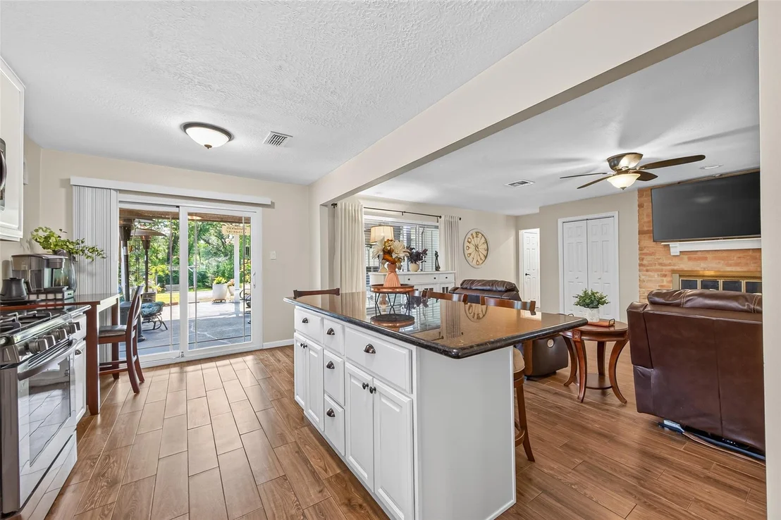 Photo of 5038 Pine Cliff Drive
