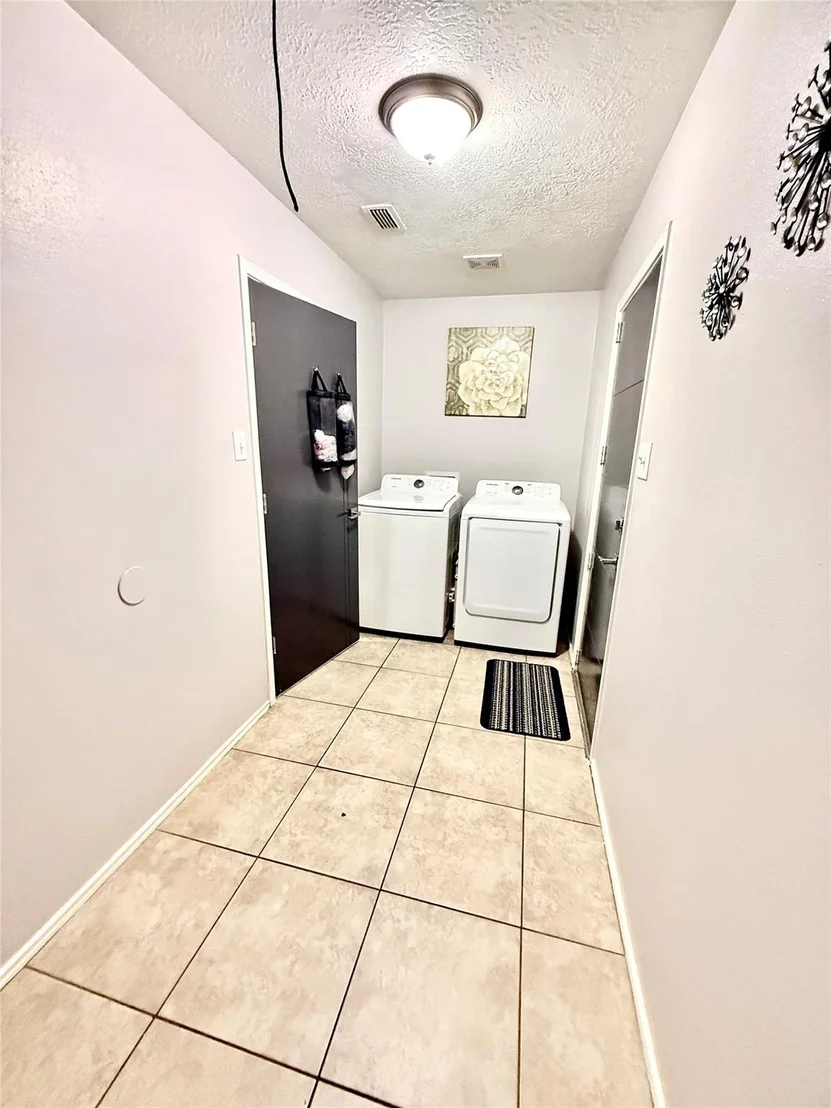 Photo of 3719 Nutwood Lane