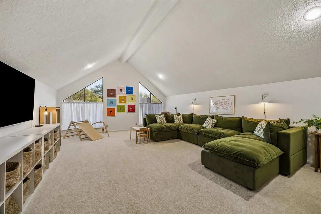 Photo of 2107 Ashgrove Drive