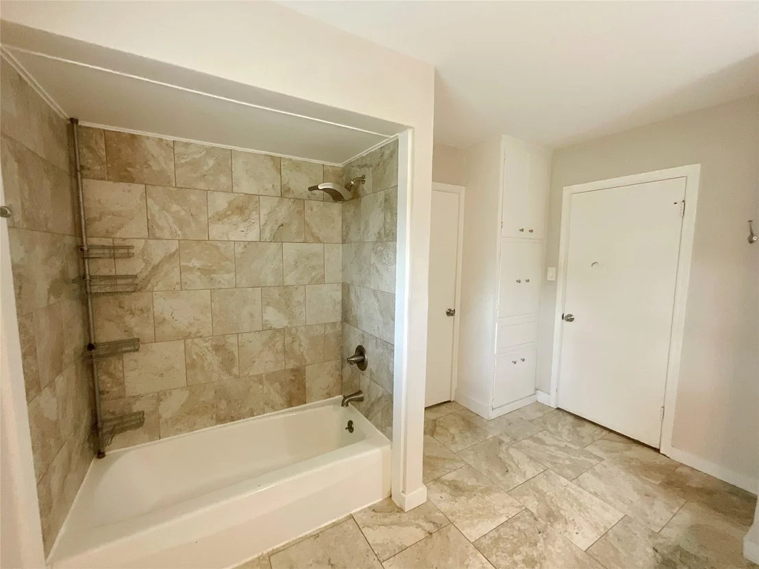 Photo of 443 Bayou View Drive