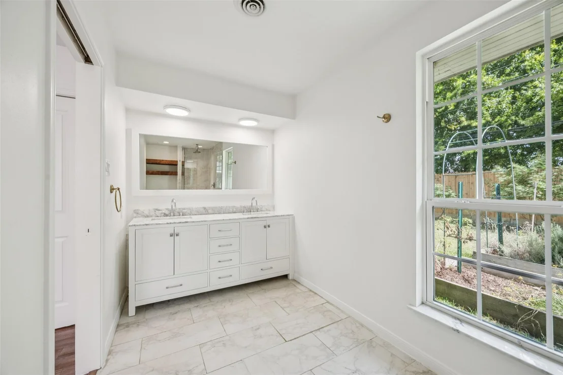 Photo of 1003 Blue Willow Drive
