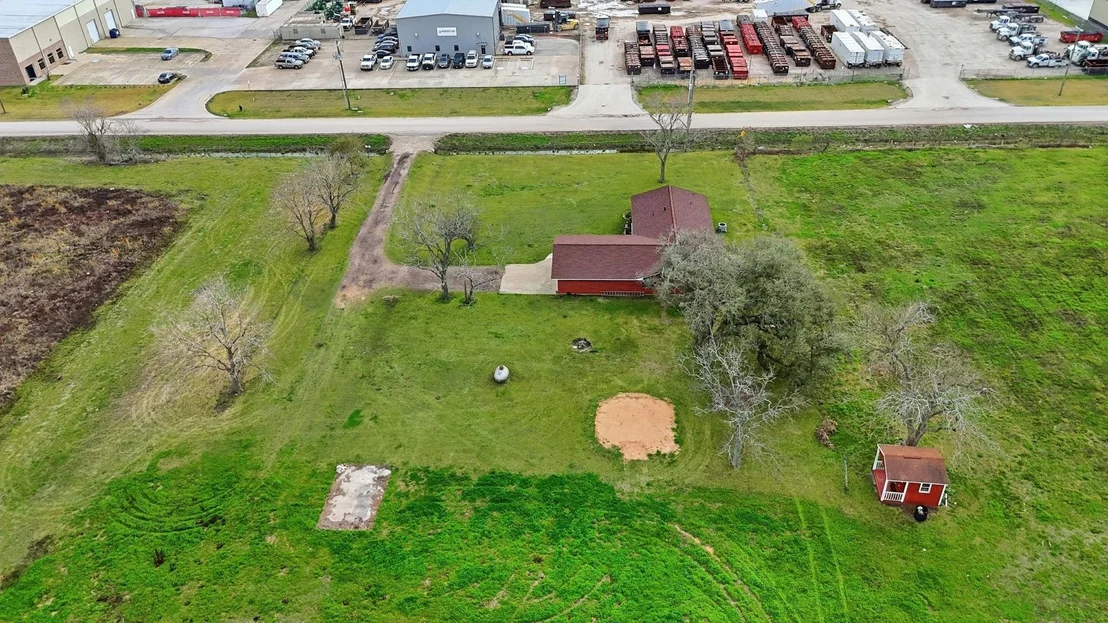 Photo of 1839 W Henderson Rd