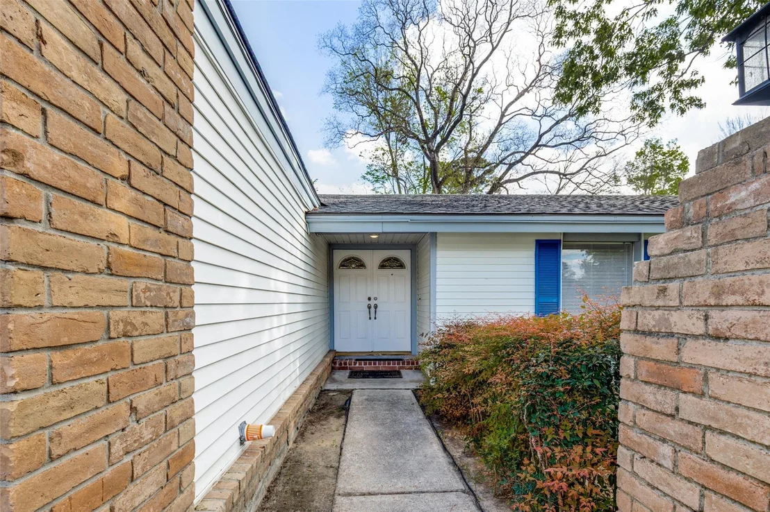 Photo of 23114 Harpergate Drive