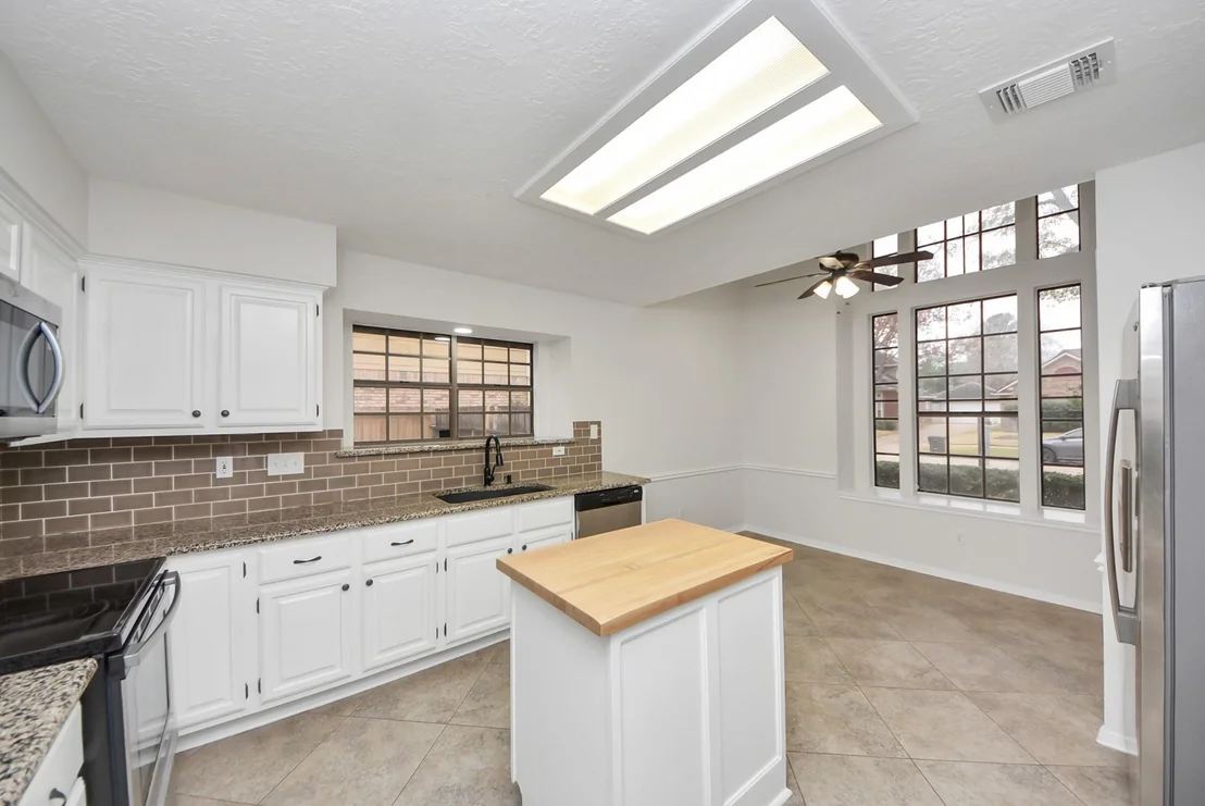 Photo of 903 Heathgate Drive