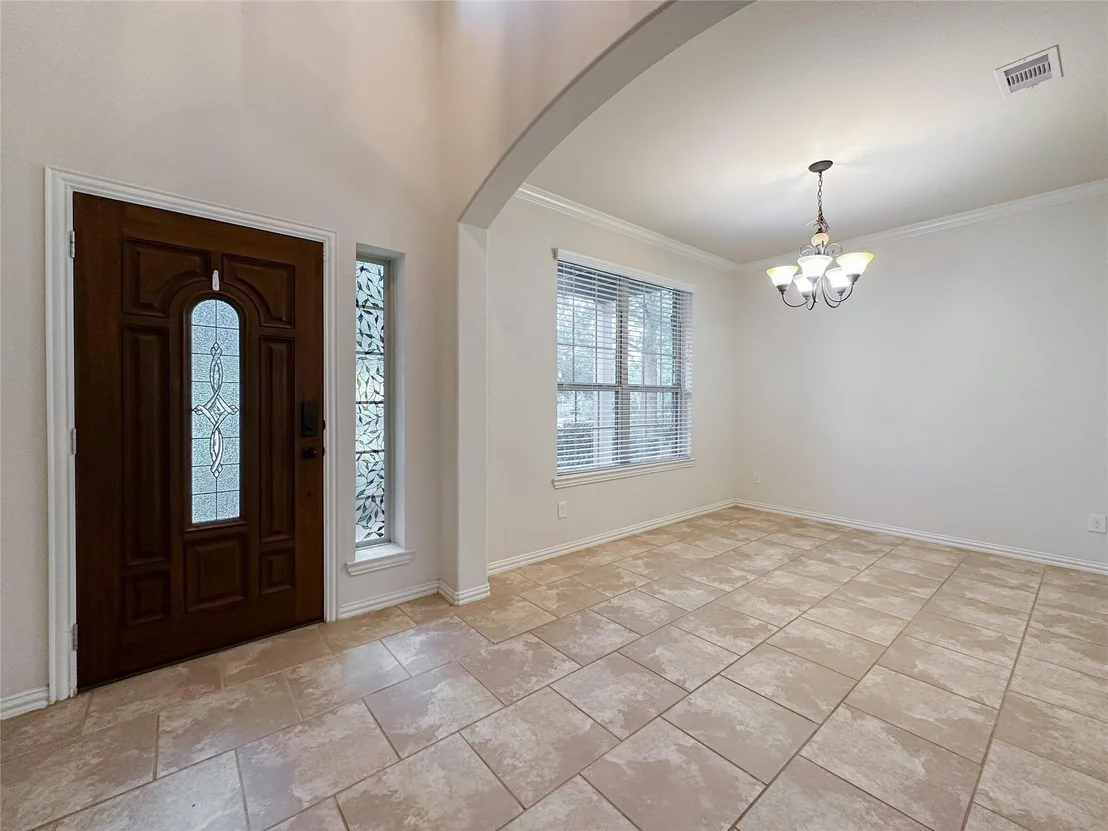 Photo of 110 S Sawbridge Circle