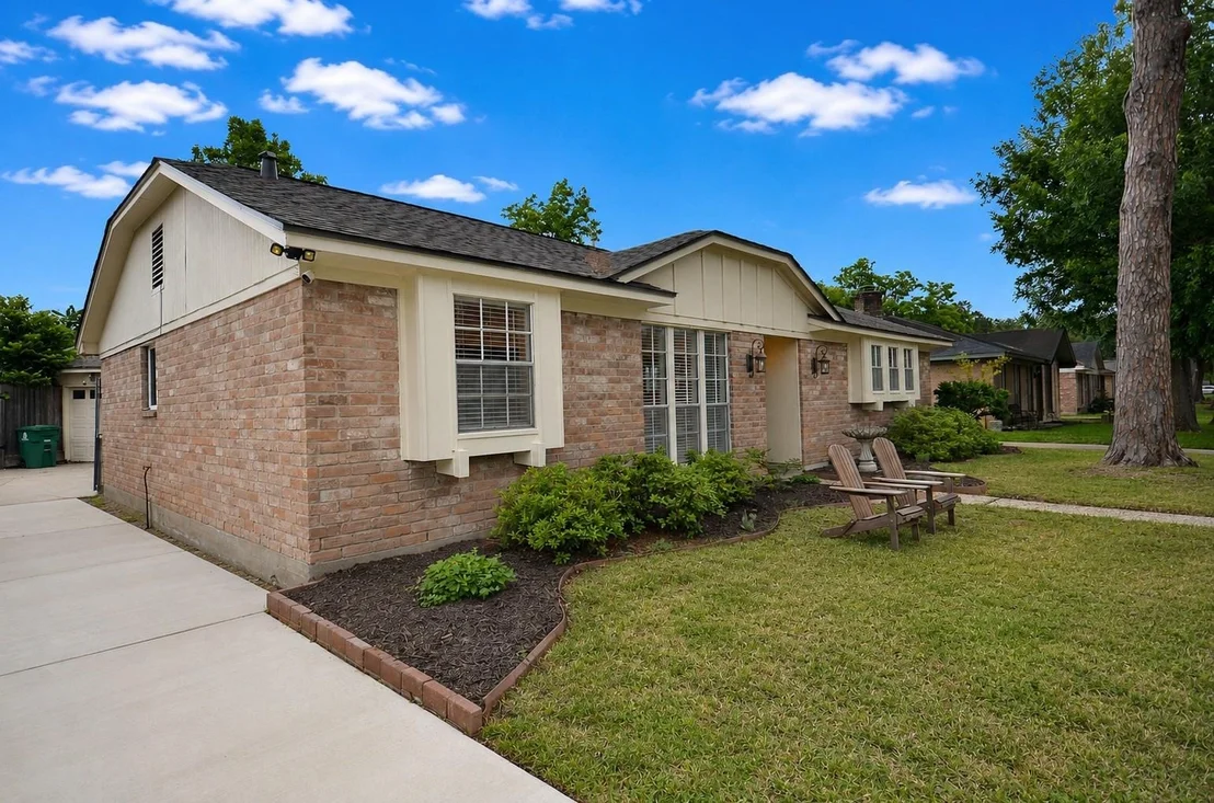 Photo of 9718 Springmont Drive