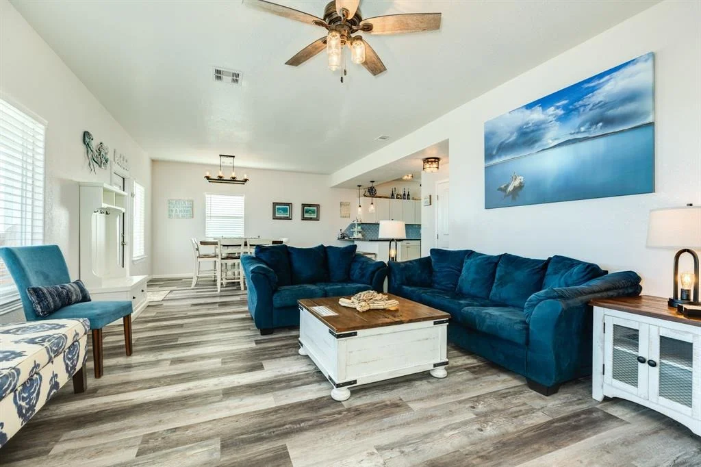 Photo of 2930 Bluewater Highway