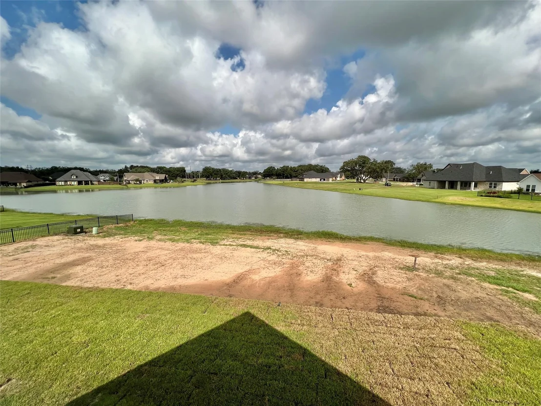 Photo of 839 Oak Ridge Drive