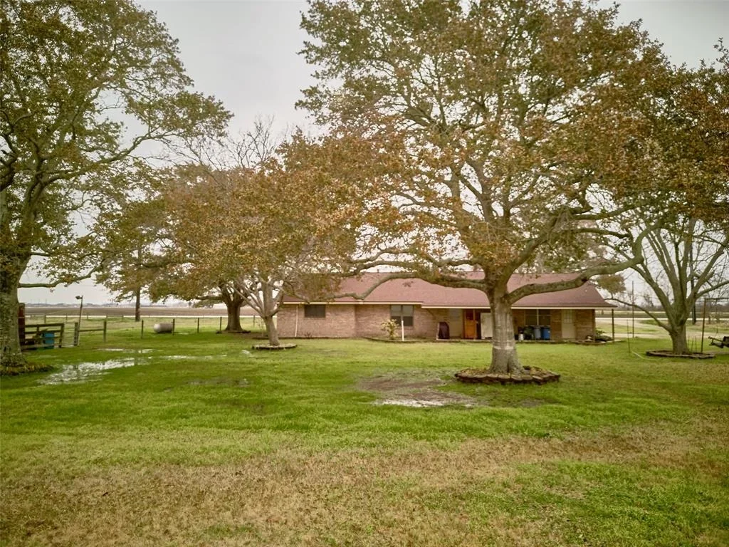 Photo of 8310 Power Line Road