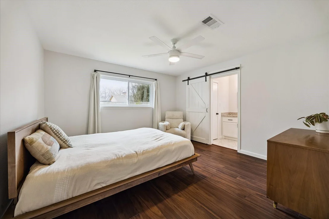 Photo of 9707 Lawngate Drive